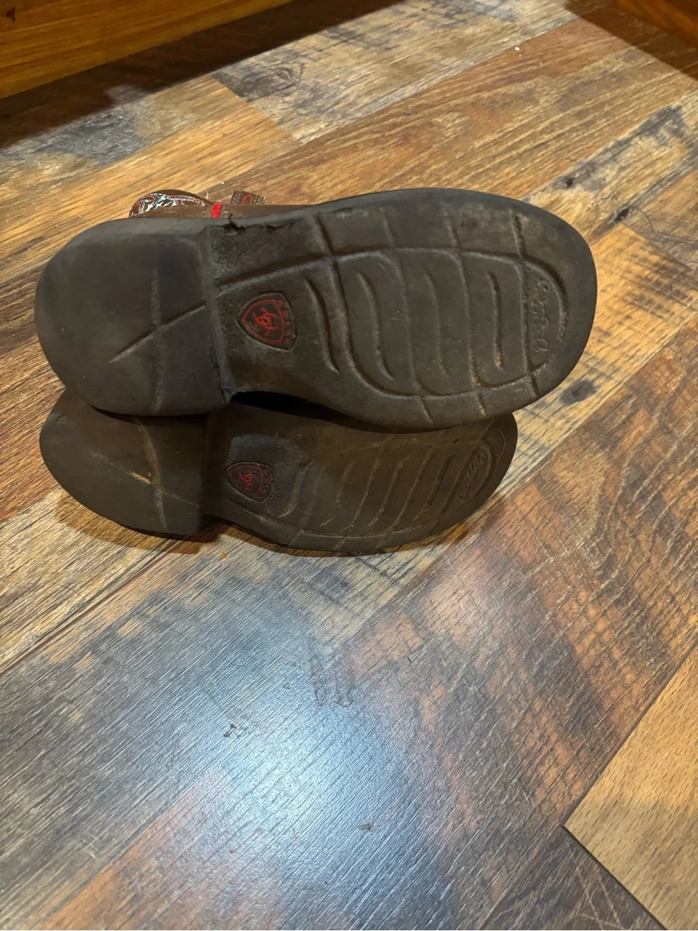 Ariat western cowboy round toe boots child size 10